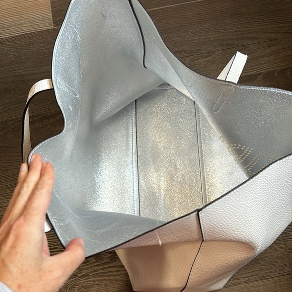 Victoria Secret faux leather tote bag - Picture 2 of 4